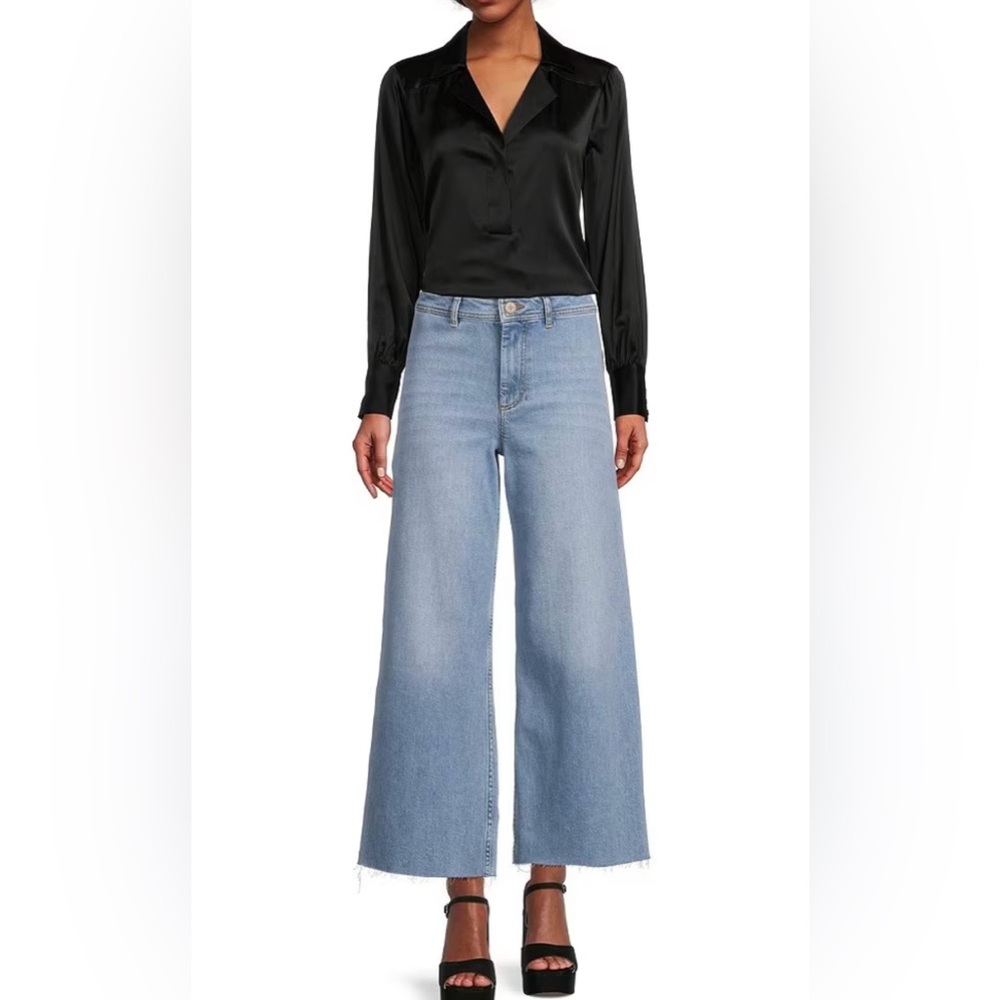 ANTONIO MELANI~ Wide leg cropped denim pants.